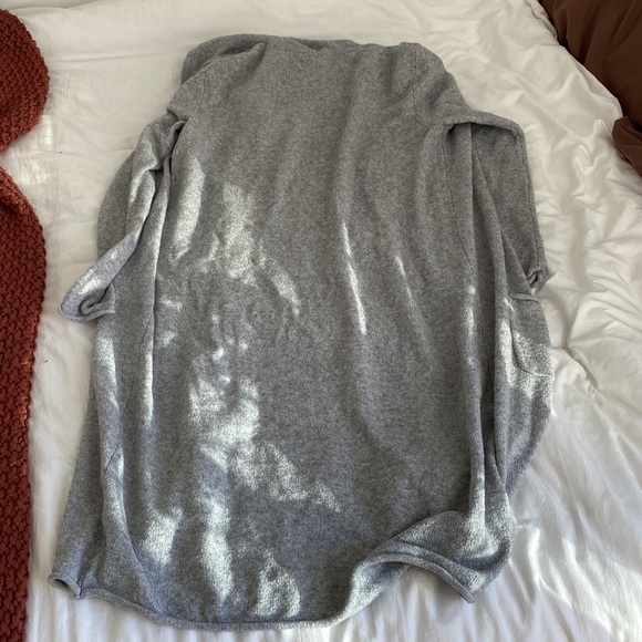 Long Grey Cardigan - Picture 5 of 5